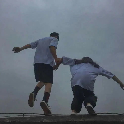 情侣头像在座的各位谁不是倾国倾城呢